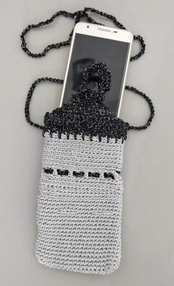 Crochet best sale mobile pouch